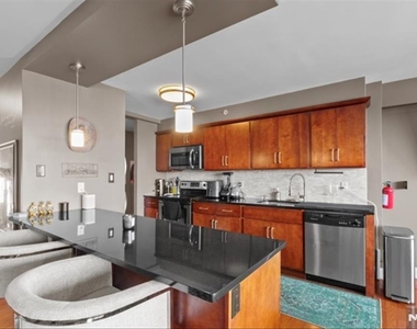 60 Parkway - Photo Thumbnail 15