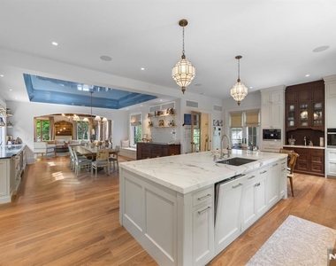 548 W Sylvan - Photo Thumbnail 13