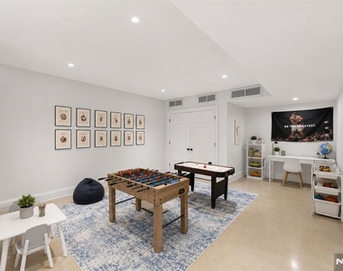 548 W Sylvan - Photo Thumbnail 34