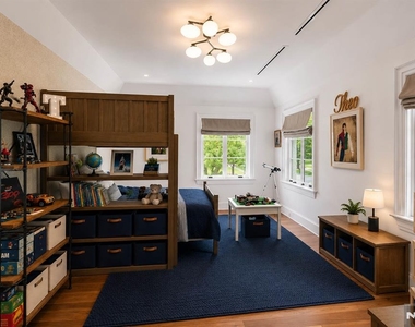 548 W Sylvan - Photo Thumbnail 28