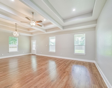 1016 Rachel B Scott Street - Photo Thumbnail 4