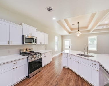 1016 Rachel B Scott Street - Photo Thumbnail 11