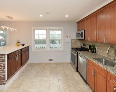 154 Middlesex - Photo Thumbnail 6