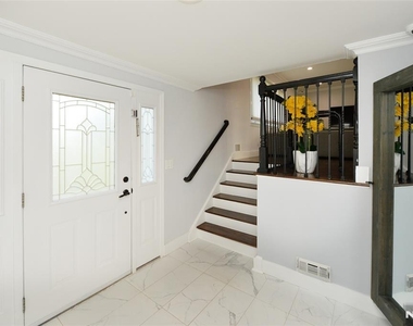 154 Middlesex - Photo Thumbnail 15