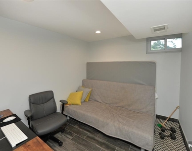 154 Middlesex - Photo Thumbnail 27