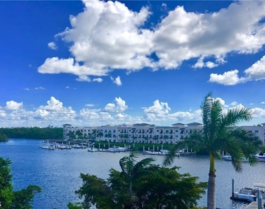 451 Bayfront Place - Photo Thumbnail 5