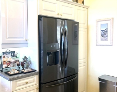 451 Bayfront Place - Photo Thumbnail 14