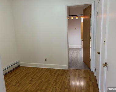 139 Johnston - Photo Thumbnail 3
