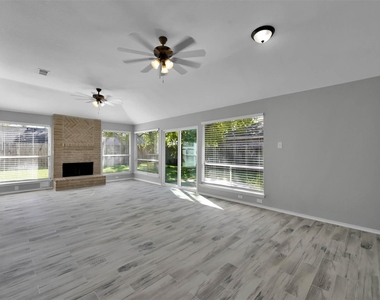 2306 Piddler Drive - Photo Thumbnail 14