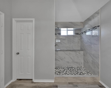 2306 Piddler Drive - Photo Thumbnail 24