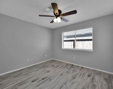 2306 Piddler Drive - Photo Thumbnail 28