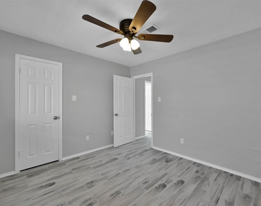 2306 Piddler Drive - Photo Thumbnail 27