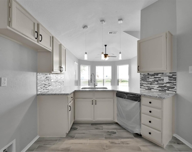 2306 Piddler Drive - Photo Thumbnail 11
