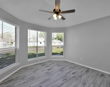 2306 Piddler Drive - Photo Thumbnail 6