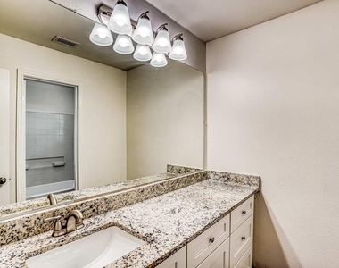 18747 Dennington Drive - Photo Thumbnail 11