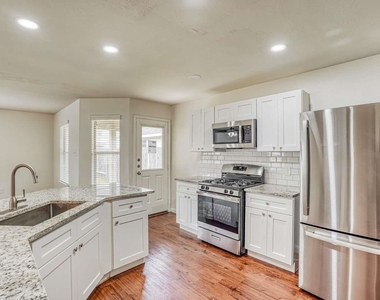 18747 Dennington Drive - Photo Thumbnail 4