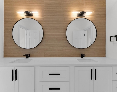 30 E Wedgemere Circle - Photo Thumbnail 5