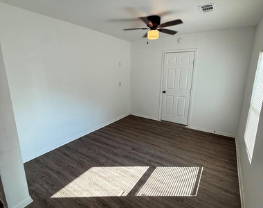1417 Sheryl Street - Photo Thumbnail 8