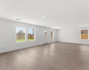 6213 Alder Creek Drive - Photo Thumbnail 9