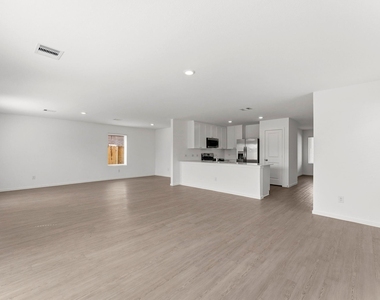 6213 Alder Creek Drive - Photo Thumbnail 10