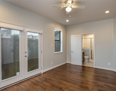 1418 Shearn Street - Photo Thumbnail 2