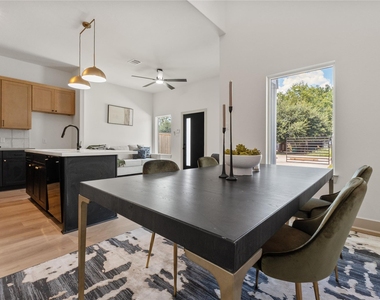 4214 Clover Street - Photo Thumbnail 8