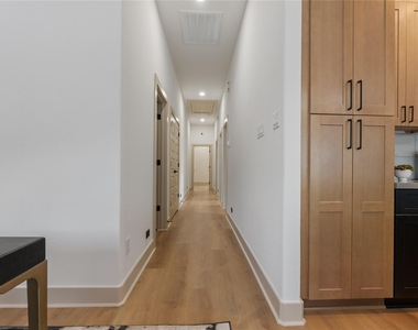 4214 Clover Street - Photo Thumbnail 23