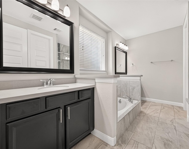 11611 Arbirlot Drive - Photo Thumbnail 25