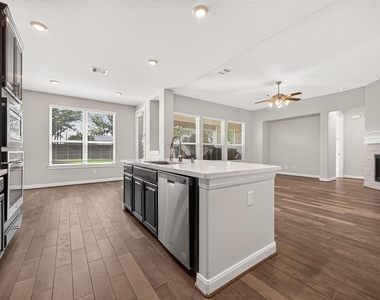 11611 Arbirlot Drive - Photo Thumbnail 16