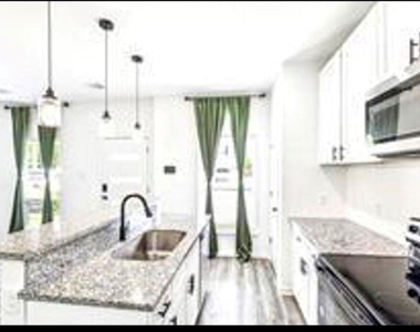 310 Connecticut Street - Photo Thumbnail 1