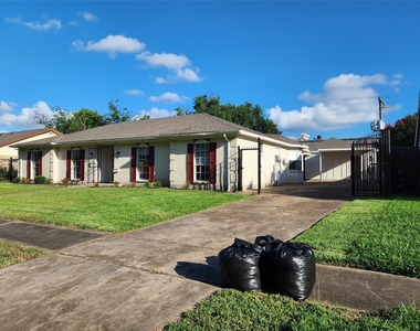 8531 Hiawatha Drive - Photo Thumbnail 2