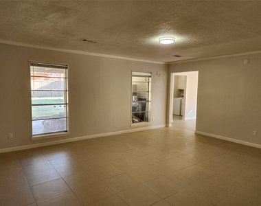 8531 Hiawatha Drive - Photo Thumbnail 3