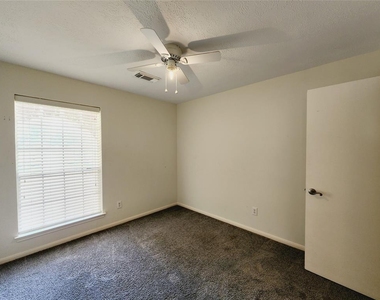 3115 Astor Court - Photo Thumbnail 20