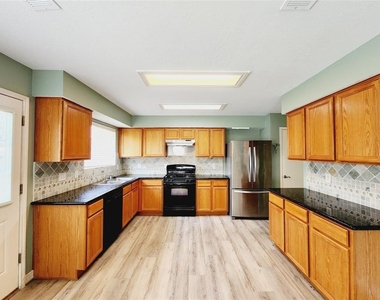 3115 Astor Court - Photo Thumbnail 6
