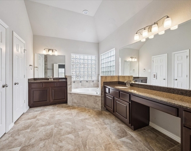 3002 Soutine Street - Photo Thumbnail 9