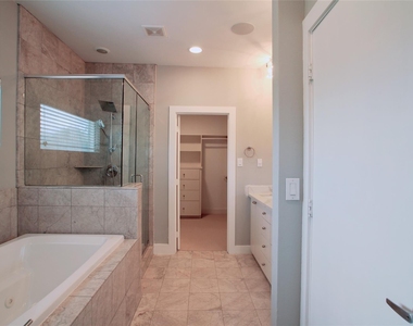 4701 Caroline Street - Photo Thumbnail 19