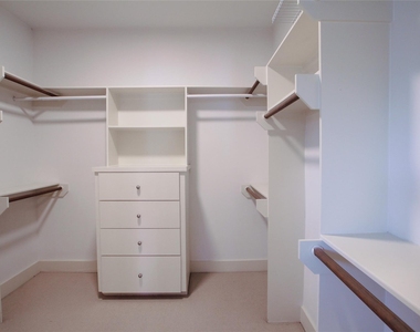 4701 Caroline Street - Photo Thumbnail 22