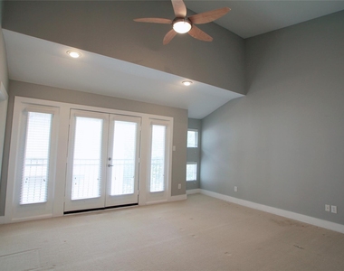 4701 Caroline Street - Photo Thumbnail 18