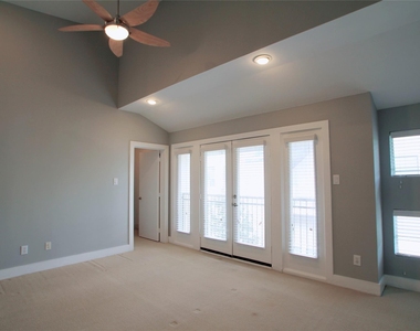 4701 Caroline Street - Photo Thumbnail 17