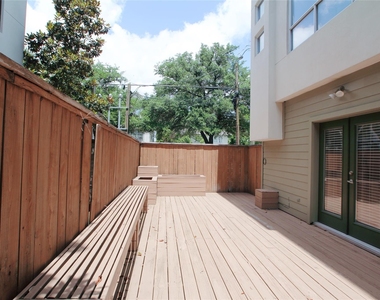 4701 Caroline Street - Photo Thumbnail 37