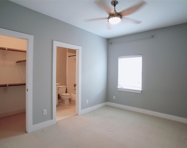 4701 Caroline Street - Photo Thumbnail 25