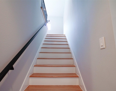 4701 Caroline Street - Photo Thumbnail 16