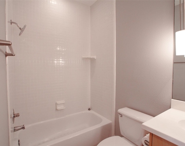 4701 Caroline Street - Photo Thumbnail 31