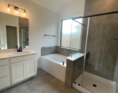 31323 Balsam Hawk Lane - Photo Thumbnail 18