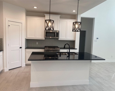 31323 Balsam Hawk Lane - Photo Thumbnail 6