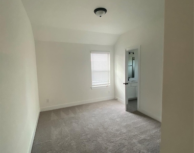 31323 Balsam Hawk Lane - Photo Thumbnail 32