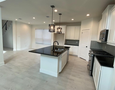 31323 Balsam Hawk Lane - Photo Thumbnail 13