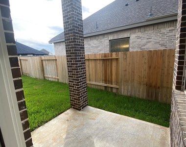 31323 Balsam Hawk Lane - Photo Thumbnail 24
