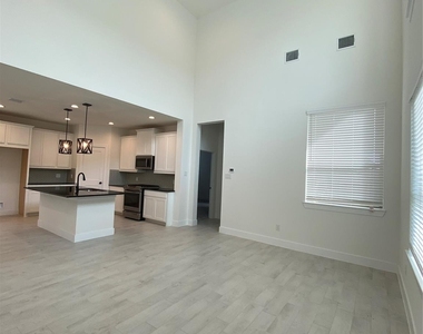 31323 Balsam Hawk Lane - Photo Thumbnail 12