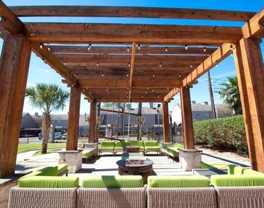 4400 Memorial Drive - Photo Thumbnail 12